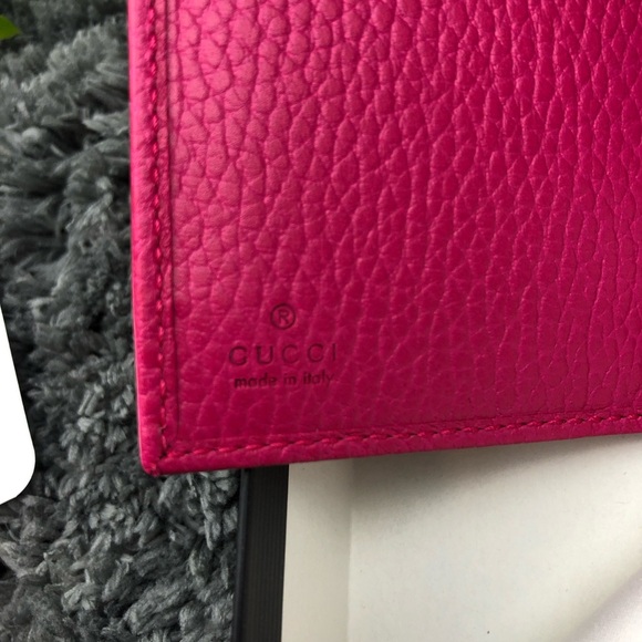 Gucci GG Marmont bifold Wallet Case iPhone 7/8 Case with interior card - Picture 9 of 15